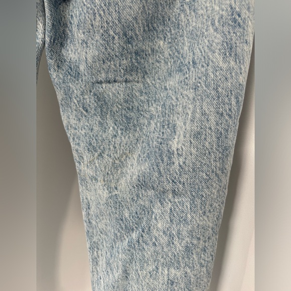 SOLD: AE Mom Jeans - Picture 10 of 14